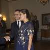 La princesse Victoria de Suède, enceinte, prenait part avec son époux le prince Daniel au dîner offert par le président de la Tunisie Beji Caid Essebsi et sa femme Saïda au Grand Hôtel à Stockholm le 5 novembre 2015