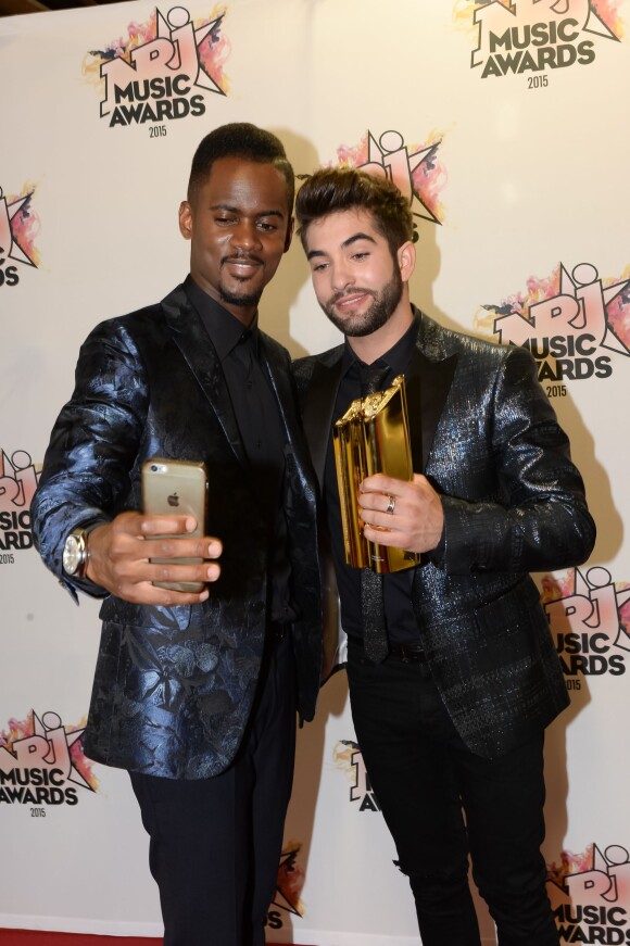 Exclusif - Black M et Kendji Girac lors de la cérémonie des NRJ Music Awards 2015, à Cannes, le samedi 7 novembre 2015.
