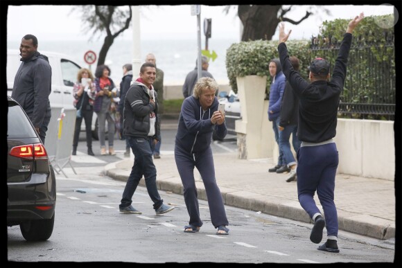 Exclusif - Mister V (Yvick Letexier) et Franck Dubosc sur le tournage du film Camping 3 à Arcachon le 12 octobre 2015. © Alain Guizard / Bestimage