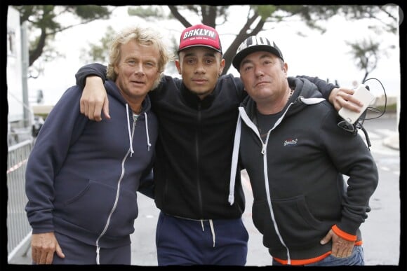 Exclusif - Franck Dubosc, Mister V (Yvick Letexier), Fabien Onteniente à l'issue du tournage d'une scène du film "Camping 3" à Arcachon le 12 octobre 2015. © Alain Guizard / Bestimage