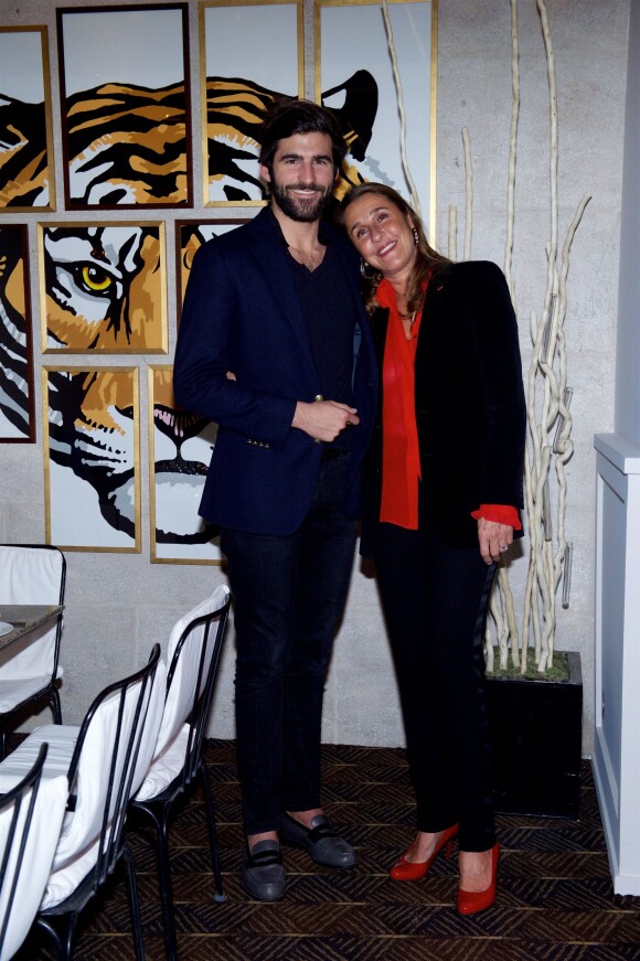 Exclusif - Archibald Pearson et sa mère Pia de Brantes - Inauguration du nouveau restaurant Ginger suivie des 50 ans du Raspoutine à Paris, le 6 novembre 2015. © Julio Piatti/Bestimage