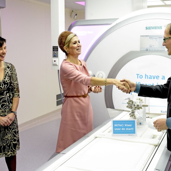 La reine Maxima des Pays-Bas inaugurait le 12 novembre 2015 à Nimègue trois nouveaux blocs opératoires à la pointe de la technologie de l'hôpital universitaire Radboud.