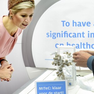 La reine Maxima des Pays-Bas inaugurait le 12 novembre 2015 à Nimègue trois nouveaux blocs opératoires à la pointe de la technologie de l'hôpital universitaire Radboud.