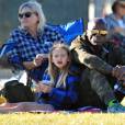 Heidi Klum et Seal se retrouvent en famille pour soutenir leur fils Johan lors d'un match de football à Brentwood. Lou, Leni et Henri sont de la partie! Le 14 novembre 2015