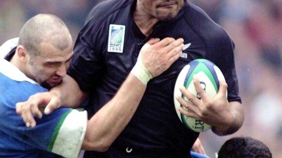 Mort de Jonah Lomu : Père de famille émouvant, l'hommage du monde du rugby