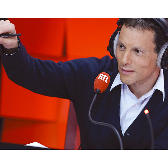 Marc-Olivier Fogiel, sur l'antenne de RTL chaque jour dans RTL Soir.