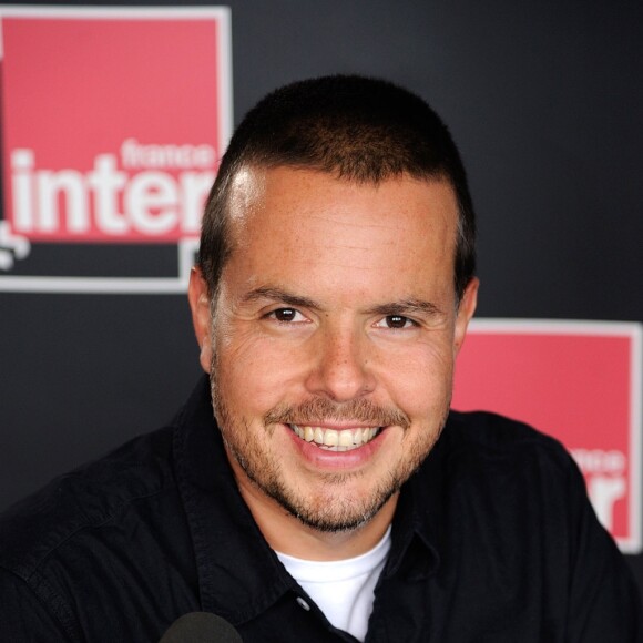 Nicolas Demorand, sur France Inter tous les jours dans Le téléphone sonne.