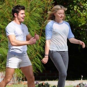 Chloë Grace Moretz, Zac Efron - Tournage du film "Neighbors 2: Sorority Rising" à Los Angeles, le 26 octobre 2015.