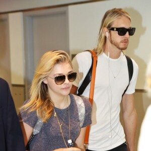 Chloë Moretz arrive au festival du film de Toronto avec son frère Trevor le 5 septembre 2014.