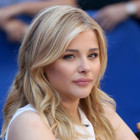 Chloë Grace Moretz et Jamie Blackley font la promotion de leur nouveau film "If I Stay" sur le plateau de l'émission TV "Good Morning America" à New York le 18 août 2014.