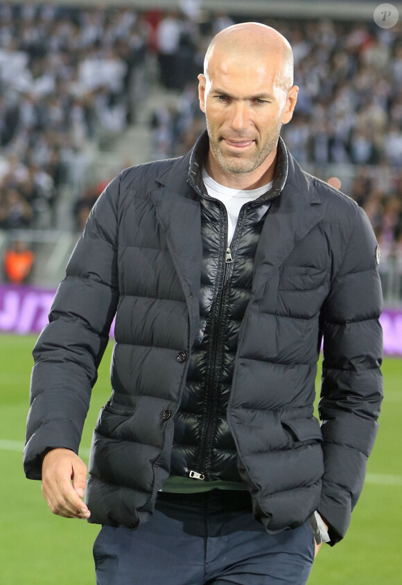 Zinedine Zidane - People au match de football Bordeaux-Montpellier dans le nouveau stade à Bordeaux. Le 23 mai 2015.