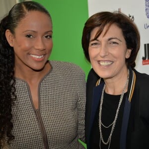 Christine Kelly et Ruth Elkrief, lors de la conférence Journée Éducation aux médias (JEM) au Studio rive gauche, à Paris le 21 novembre 2015. © Veeren