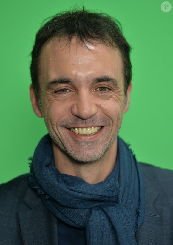 Pierre Peyronnet (rédacteur de la matinale d'iTÉLÉ), lors de la conférence Journée Éducation aux médias (JEM) au Studio rive gauche, à Paris le 21 novembre 2015. © Veeren