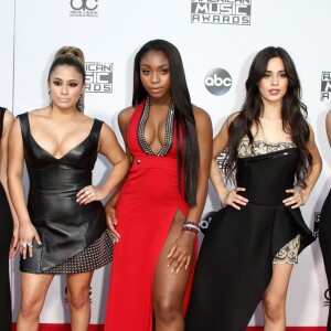 Dinah-Jane Hansen, Ally Brooke, Camila Cabello, Lauren Jauregui et Normani Kordei de Fifth Harmony - La 43ème cérémonie annuelle des "American Music Awards" à Los Angeles, le 22 novembre 2015.