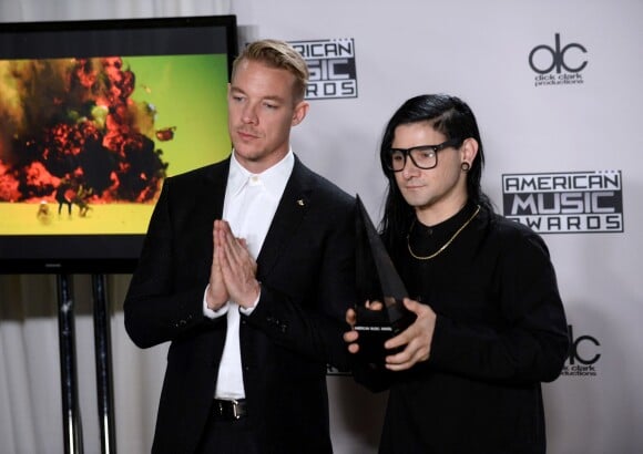 Diplo et Skrillex de Jack U - La 43ème cérémonie annuelle des "American Music Awards" à Los Angeles, le 22 novembre 2015.