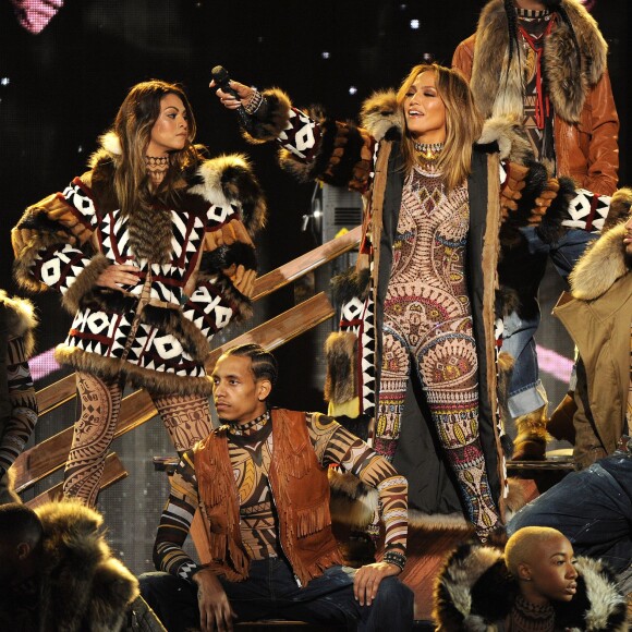 Jennifer Lopez - La 43ème cérémonie annuelle des "American Music Awards" à Los Angeles, le 22 novembre 2015.