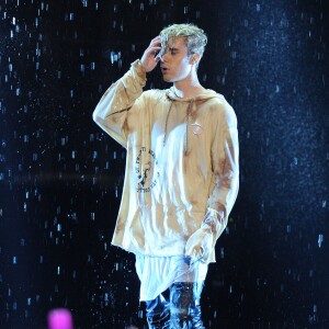 Justin Bieber - La 43ème cérémonie annuelle des "American Music Awards" à Los Angeles, le 22 novembre 2015.