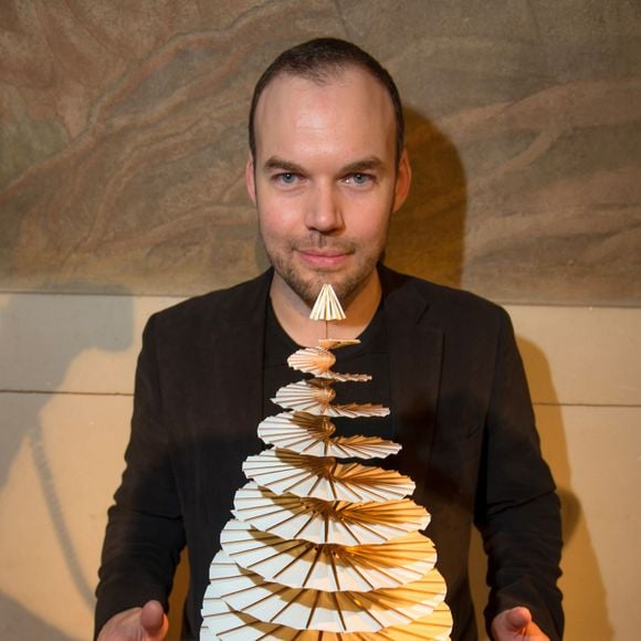 Sylvain Le Guen - 20ème édition des sapins de noël des créateurs au théatre des Champs-Elysées à Paris le 20 novembre 2015.