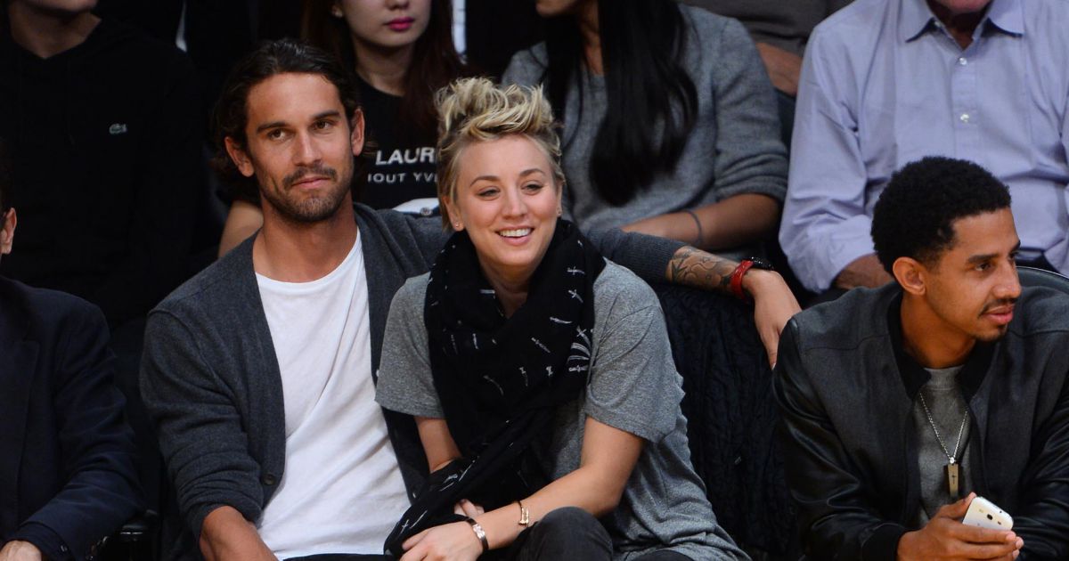 Kaley Cuoco et son mari Ryan Sweeting assistent au match de basket des