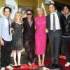 Simon Helberg, Melissa Rauch, Johnny Galecki, Kaley Cuoco, Jim Parsons, Kunal Nayyar - Kaley Cuoco reçoit son étoile sur le Walk Of Fame en compagnie d'Arsenio Hall à Hollywood, le 29 octobre 2014
