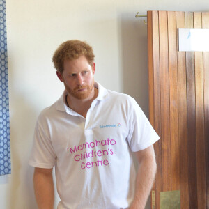 Le prince Harry le 26 novembre 2015 lors de sa visite au foyer pour enfants Mamohato de l'association Sentebale, au Lésotho.