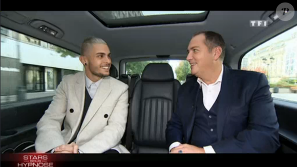Baptiste Giabiconi et Messmer, dans Stars sous hypnose sur TF1, le vendredi 27 novembre 2015.