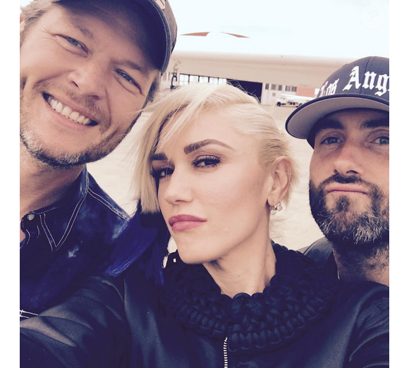 Gwen Stefani dans les studios de l'émission The Voice avec Blake Shelton et Adam Levine / photo postée sur Instagram au mois de novembre 2015.