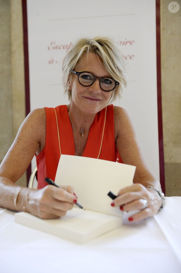 Sophie Davant - Première édition du festival littéraire "Plumes de Stars" à Aix en Provence. Le 13 juin 2015.