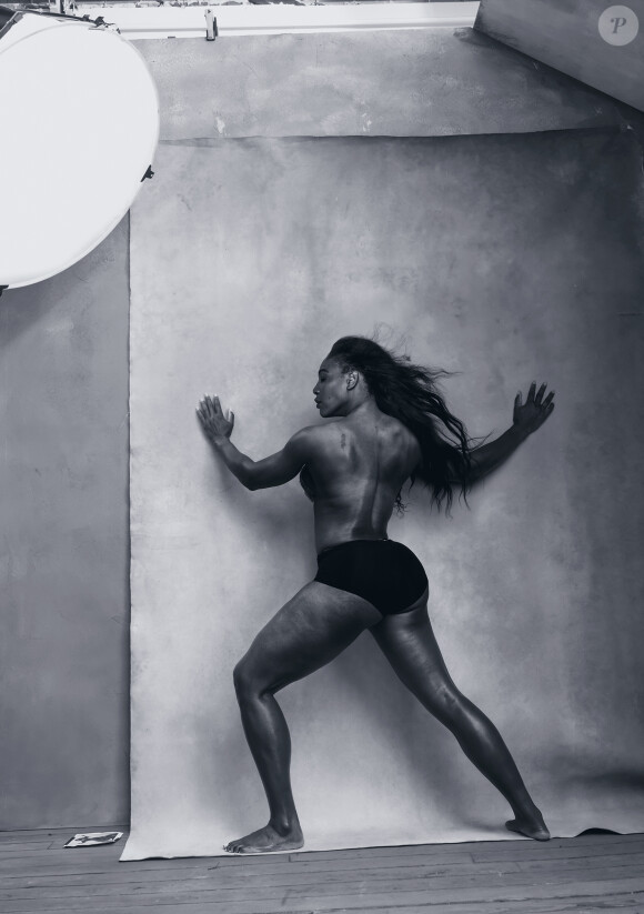 Serena Williams - Photo du mois d'avril du calendrier Pirelli 2016. Photo par Annie Leibovitz.