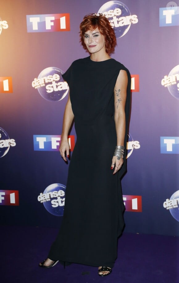 Fauve Hautot - Photocall "Danse avec les stars 6" devant TF1 à Boulogne-Billancourt, le 7 octobre 2015.