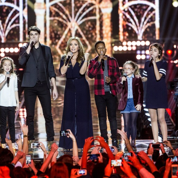 Exclusif - Hélène Ségara, Lilian Renaud et le groupe Kids United, lors du concert événement Bercy fête ses 30 ans, diffusé le 4 décembre 2015 sur TF1. © Veeren/Moreau