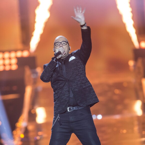 Exclusif - Pascal Obispo, lors du concert événement Bercy fête ses 30 ans, diffusé le 4 décembre 2015 sur TF1. © Veeren/Moreau