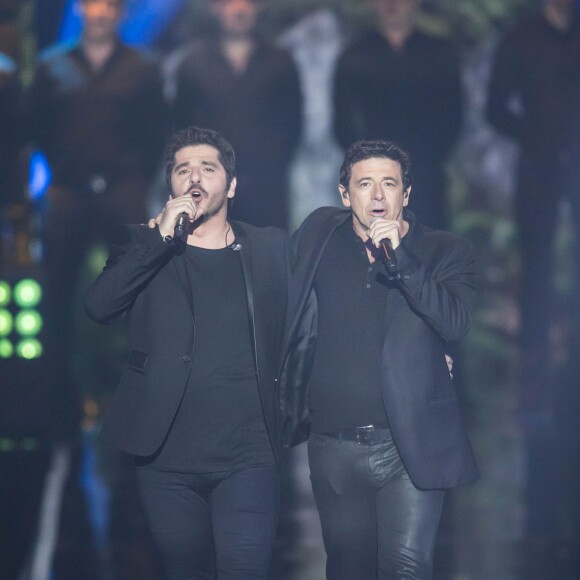 Exclusif - Patrick Fiori et Patrick Bruel, lors du concert événement Bercy fête ses 30 ans, diffusé le 4 décembre 2015 sur TF1. © Veeren/Moreau