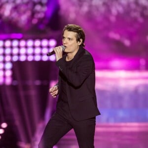 Exclusif - Bénabar, lors du concert événement Bercy fête ses 30 ans, diffusé le 4 décembre 2015 sur TF1. © Veeren/Moreau