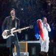 Jesse Hughes - Le groupe Eagles of Death Metal invité par U2 sur scène à l'AccorHotels Arena de Paris le 7 décembre 2015