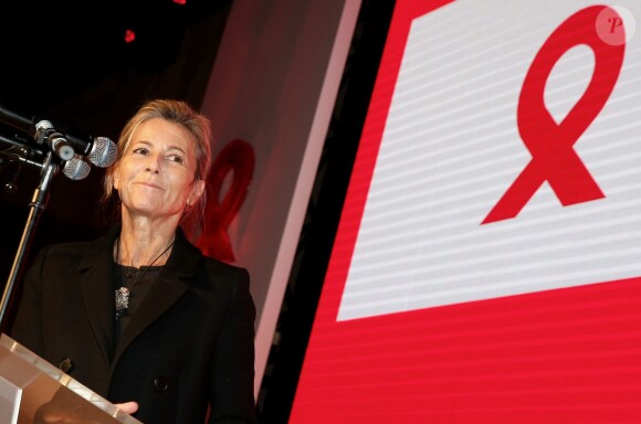 Claire Chazal - Dîner LINK pour AIDES 2015 à l'Espace Vendôme à Paris le 7 décembre 2015. © Dominique Jacovides