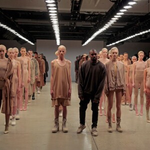 Kanye West lors de la présentation de la collection YEEZY Season 2 à New York. Le 16 septembre 2015.