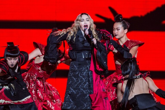 Concert de la chanteuse Madonna à l'AccorHotels Arena (Bercy) à Paris, le 9 décembre 2015.