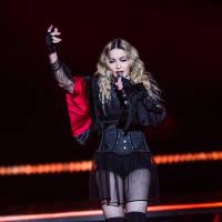 Madonna à Paris: Hommage aux victimes des attentats, show surprise dans la rue !