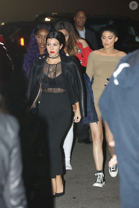 Kourtney Kardashian, Kylie Jenner, Justine Skye et Jordyn Woods au Forum lors du concert de The Weeknd. Inglewood, le 9 décembre 2015.