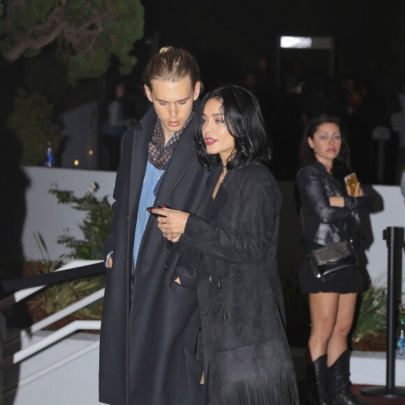 Vanessa Hudgens et Austin Butler au Forum lors du concert de The Weeknd. Inglewood, le 9 décembre 2015.