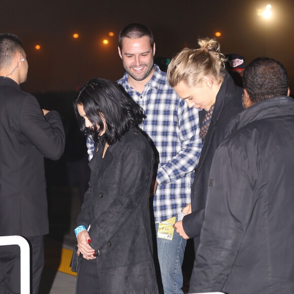 Vanessa Hudgens et Austin Butler au Forum lors du concert de The Weeknd. Inglewood, le 9 décembre 2015.