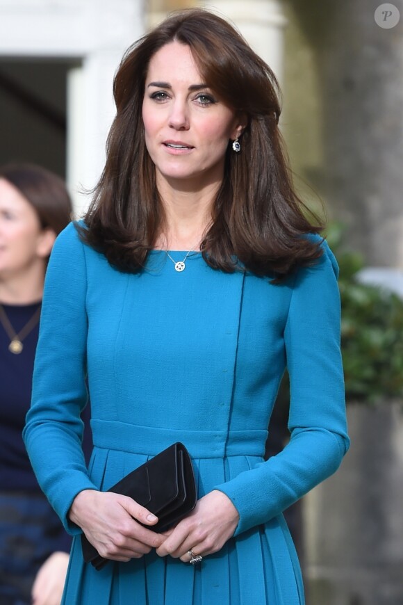 Catherine Kate Middleton, la duchesse de Cambridge visite un d'un centre contre l'addiction à Warminster, le 10 décembre 2015.