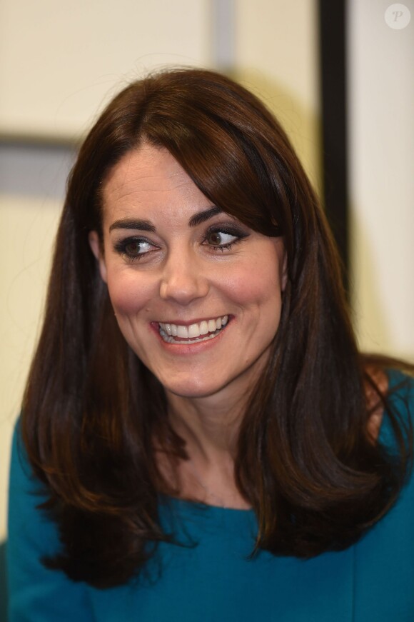 Catherine Kate Middleton, la duchesse de Cambridge visite un d'un centre contre l'addiction à Warminster, le 10 décembre 2015.