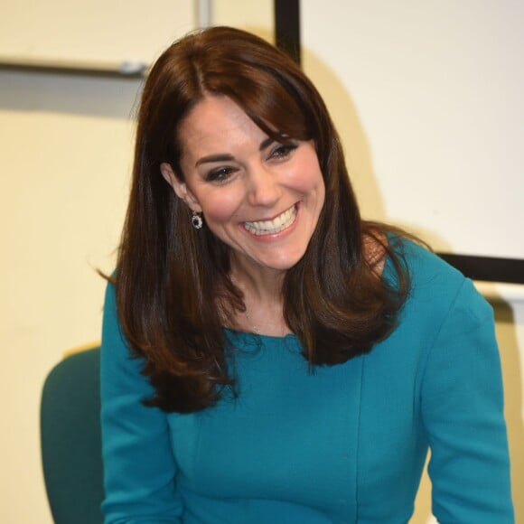 Catherine Kate Middleton, la duchesse de Cambridge visite un d'un centre contre l'addiction à Warminster, le 10 décembre 2015.