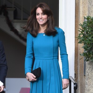 Catherine Kate Middleton, la duchesse de Cambridge visite un d'un centre contre l'addiction à Warminster, le 10 décembre 2015.