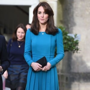 Catherine Kate Middleton, la duchesse de Cambridge visite un d'un centre contre l'addiction à Warminster, le 10 décembre 2015.