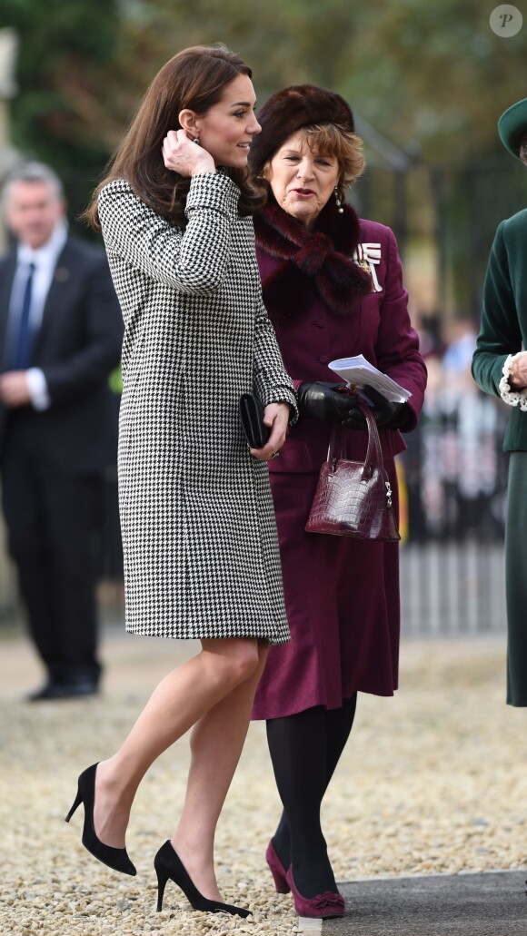 Catherine Kate Middleton, la duchesse de Cambridge visite un d'un centre contre l'addiction à Warminster, le 10 décembre 2015.