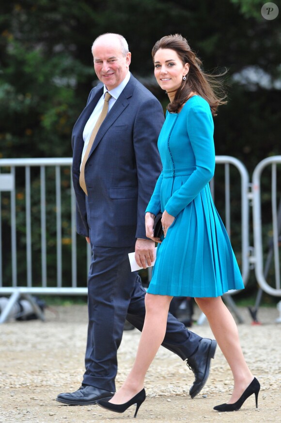Catherine Kate Middleton, duchesse de Cambridge, quitte un centre de traitement des addictions à Wiltshire le 10 décembre 2015.