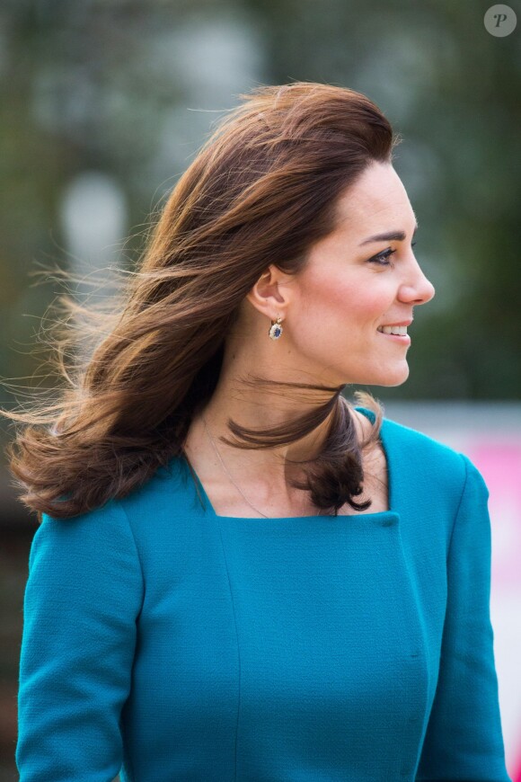 Catherine Kate Middleton, la duchesse de Cambridge visite un d'un centre contre l'addiction à Warminster, le 10 décembre 2015.